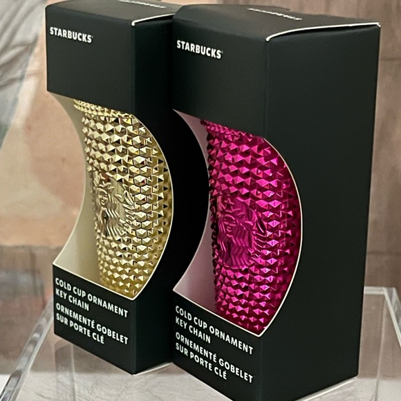 💕💛NEW 🌟 Set of 2 Starbucks 2022 Holiday Metallic Bling Tumbler Keychains - Picture 3 of 6